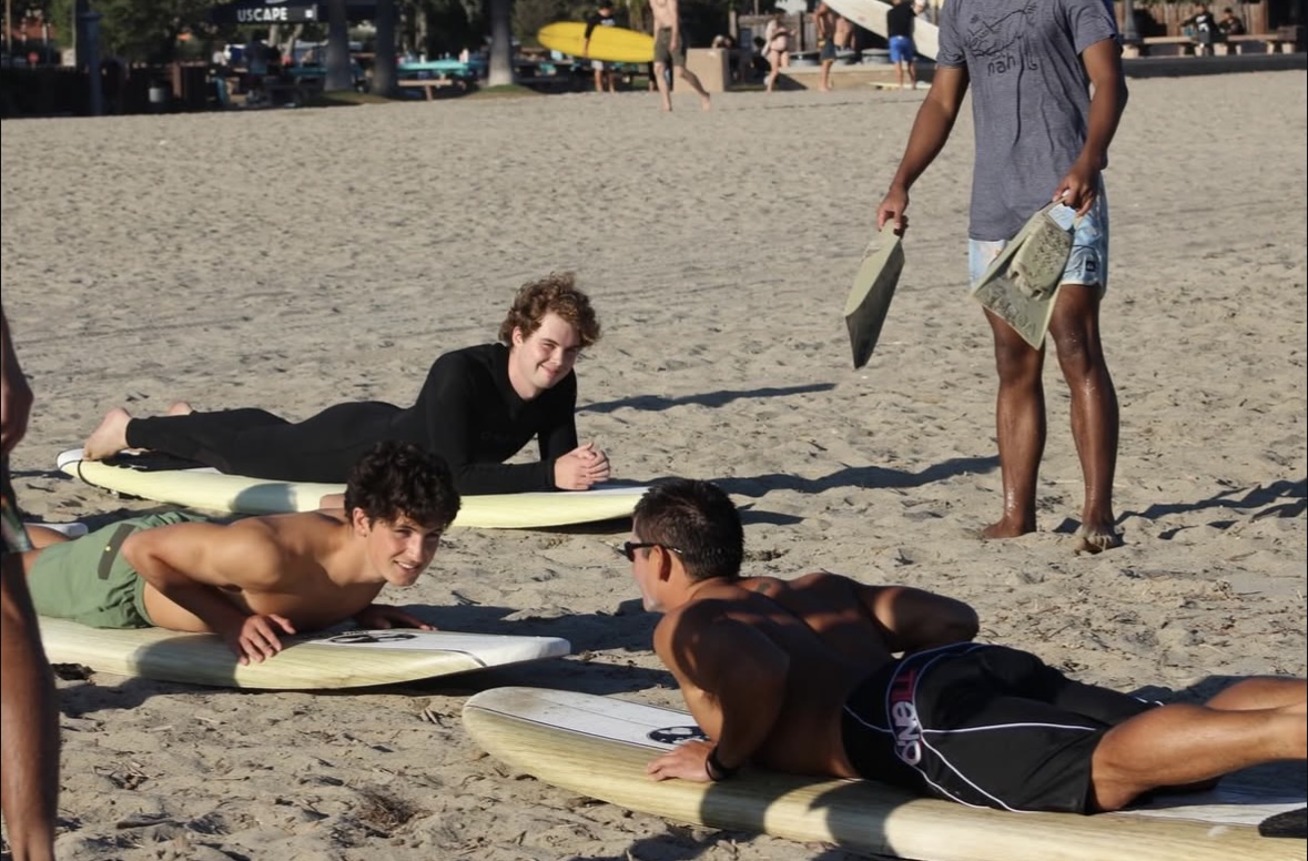 Mikel Teaching New Surfers
